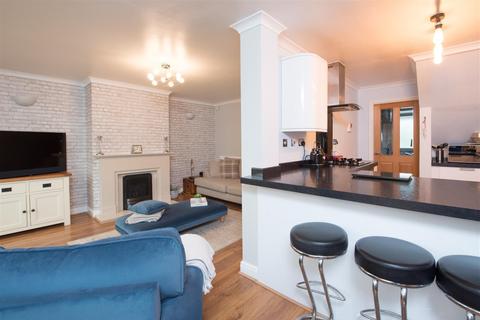 8 Crawford Road, Sutton Coldfield, B76 1NH