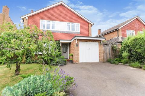 40 Fir Park, Harlow, CM19 4JX