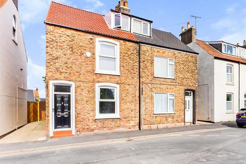 3 bedroom semi-detached house for sale - Eastgate South, Driffield