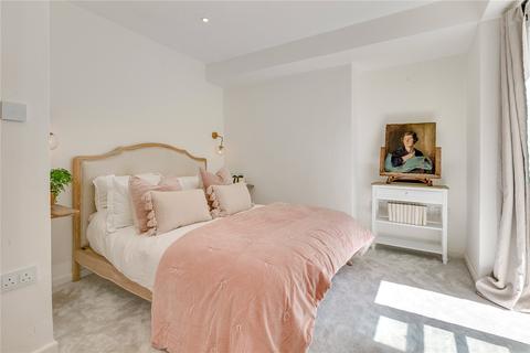 Flat 1, 14 Colville Terrace, London, W11 2BE