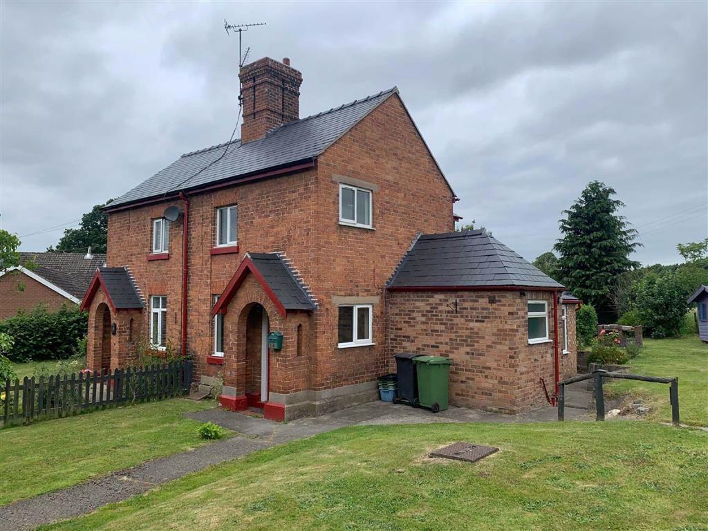 Platt Bridge, Shrewsbury, SY4 3 bed semidetached house £795 pcm (£