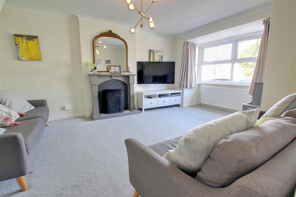Poplars Way, Beverley 4 bed detached house £340,000