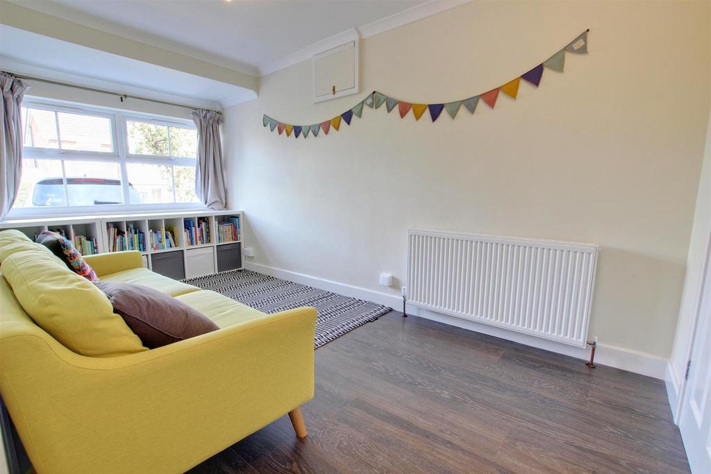 Poplars Way, Beverley 4 bed detached house £340,000