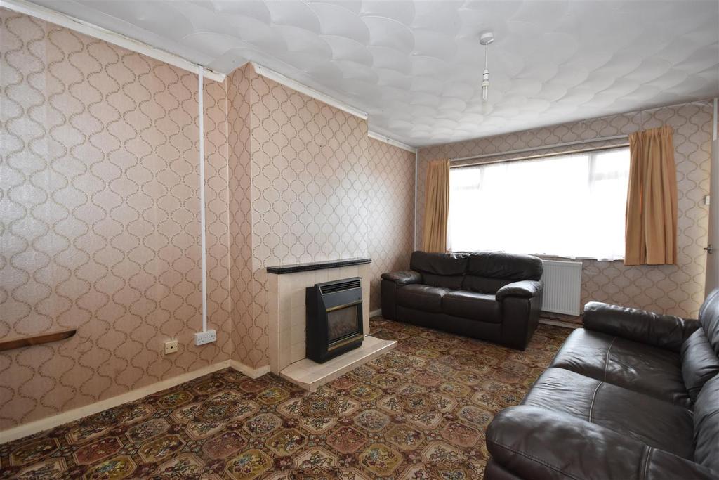 Evenhill Road, Littlebourne, Canterbury 2 bed semidetached bungalow