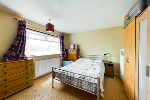 52 Brierley, New Addington, Croydon, CR0 9DQ