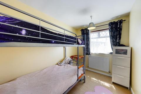 52 Brierley, New Addington, Croydon, CR0 9DQ