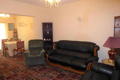 56 Victoria Avenue, Hounslow, TW3 3ST