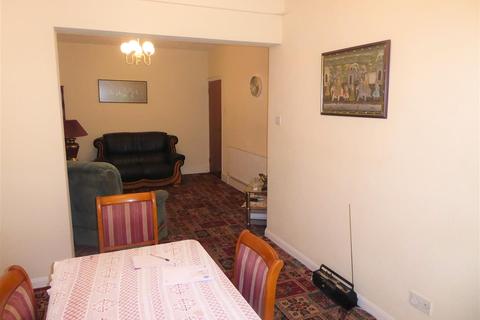 56 Victoria Avenue, Hounslow, TW3 3ST