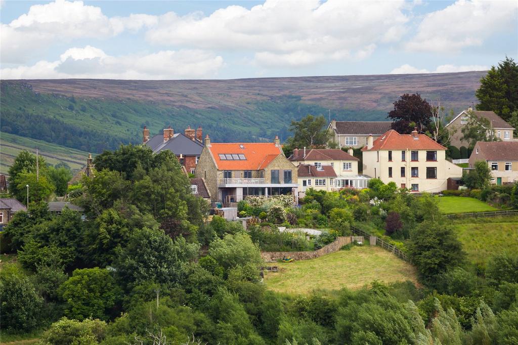 High Street, Castleton, Whitby, North Yorkshire, YO21 5 bed detached