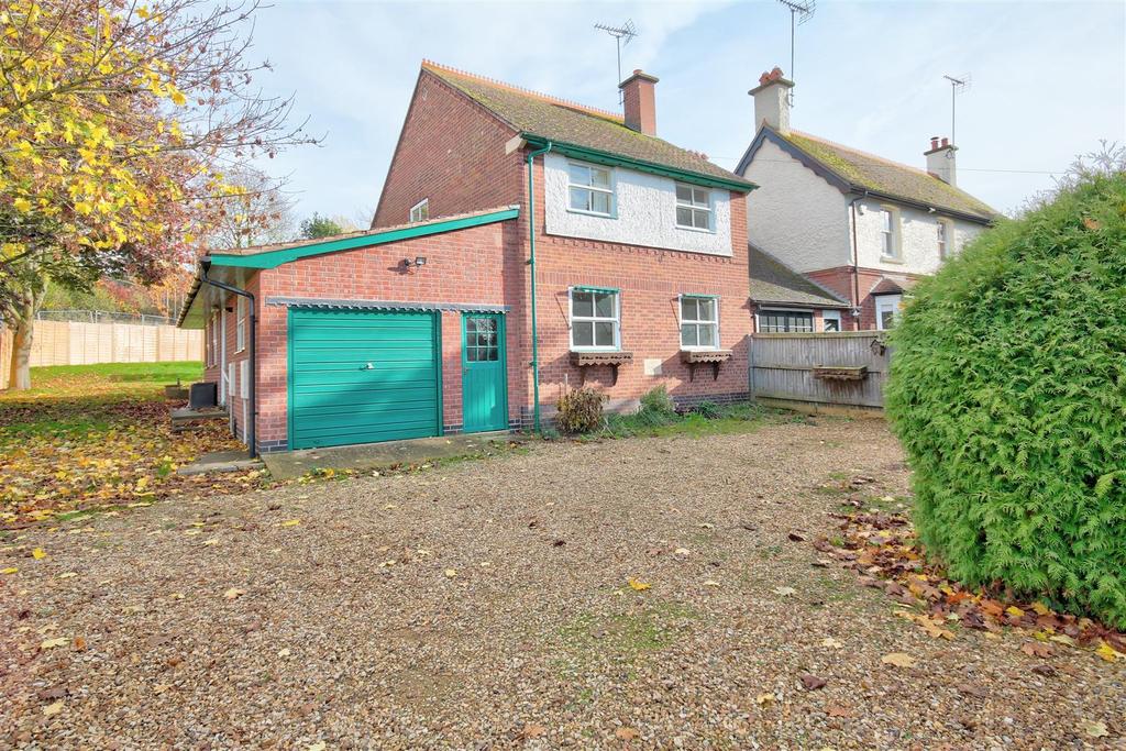 Main Street, Medbourne, Market Harborough 4 bed link detached house for