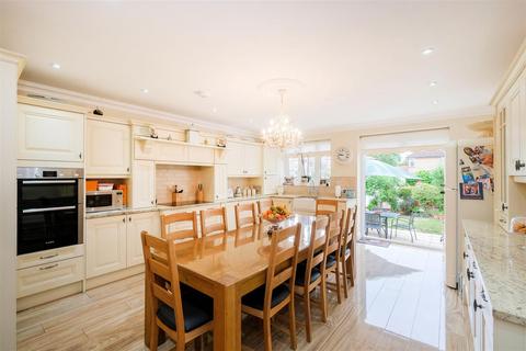 35 Harold Road, Chingford, London, E4 9SN
