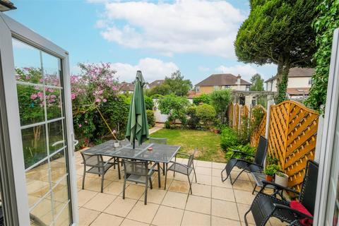 35 Harold Road, Chingford, London, E4 9SN