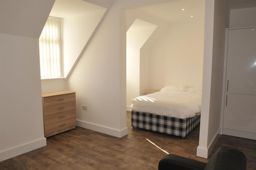 Fountain House, Market Place, Nuneaton Studio £550 pcm (£127 pw)