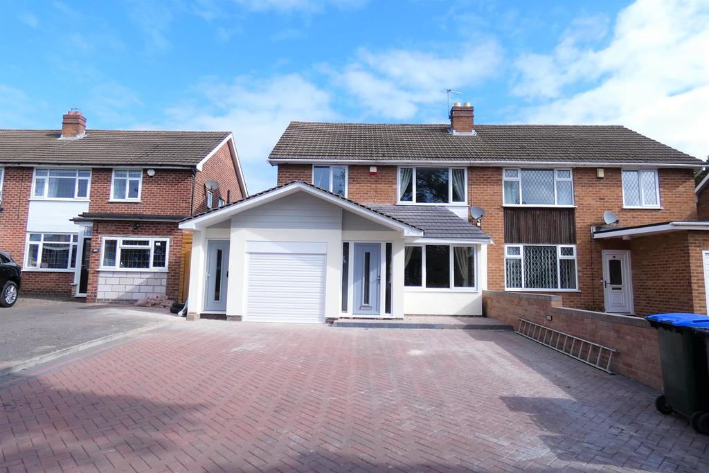 Queslett Road, Great Barr, Birmingham 3 bed semidetached house for