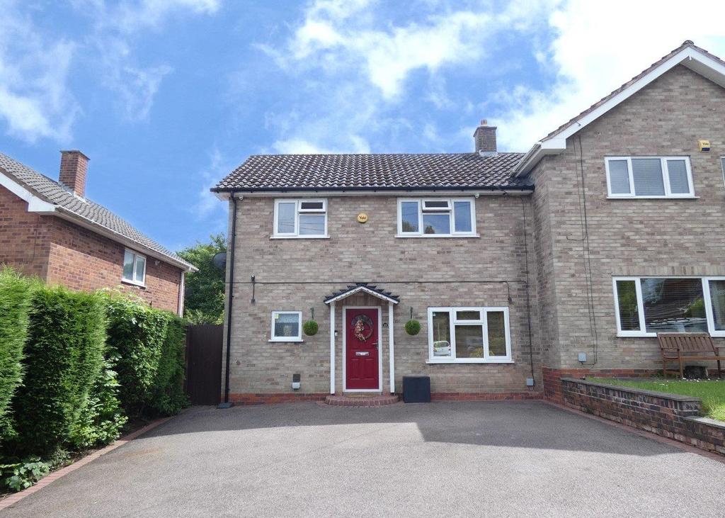 Harcourt Drive, Four Oaks 3 bed semidetached house £360,000