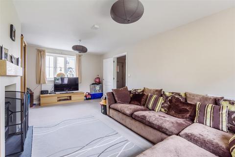 17 Drake Meadows, Churchinford, Taunton, TA3 7EL