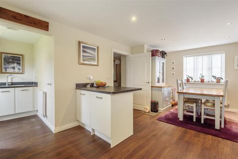 17 Drake Meadows, Churchinford, Taunton, TA3 7EL