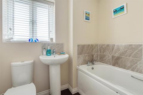 17 Drake Meadows, Churchinford, Taunton, TA3 7EL