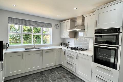 22 Dunton Close, Sutton Coldfield, B75 5QD