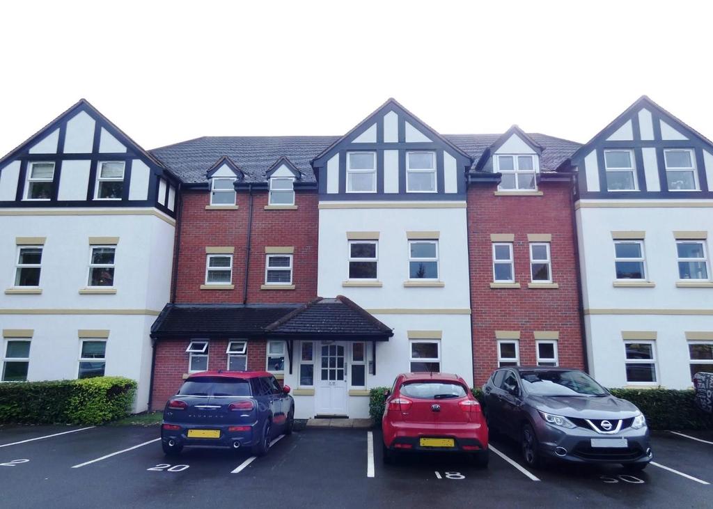 Tudor Way, Sutton Coldfield 2 bed apartment £200,000