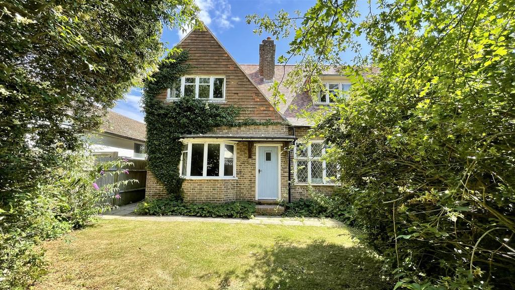 St. Peters Road, Seaford 2 bed character property for sale £425,000