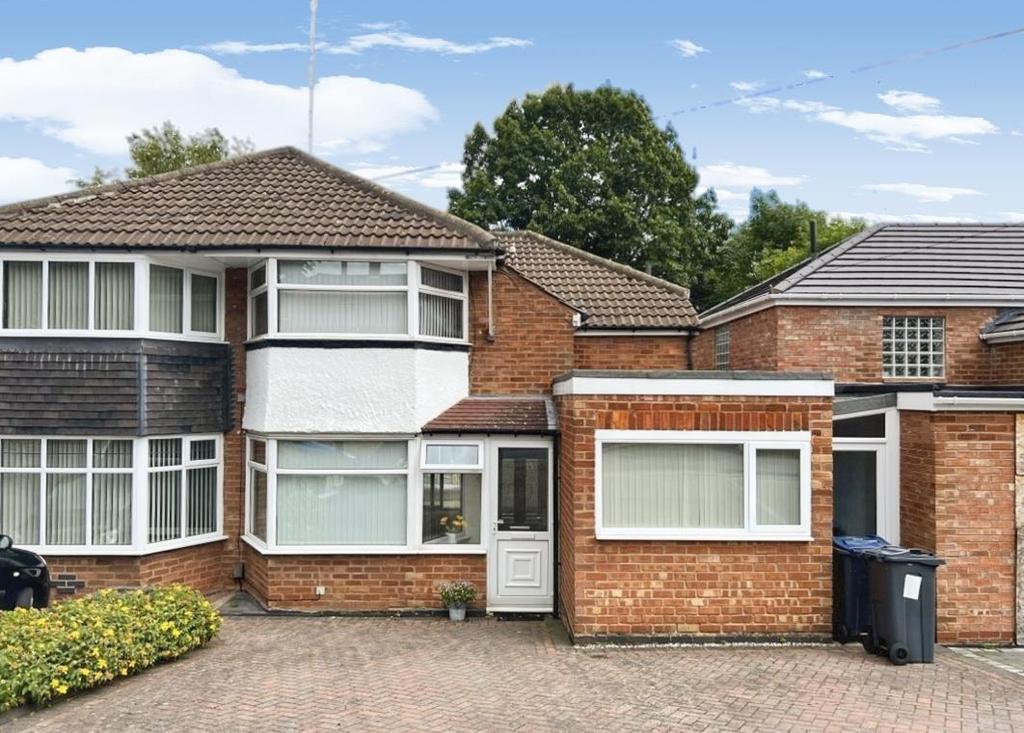 Clarence Road, Four Oaks 3 bed semidetached house for sale £400,000