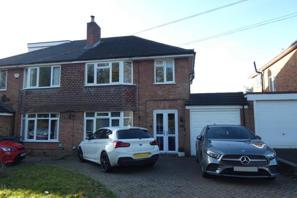 Dower Road, Four Oaks 3 bed semidetached house £400,000
