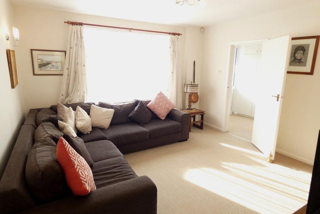 Marlpit Lane, Four Oaks 3 bed semidetached house £375,000
