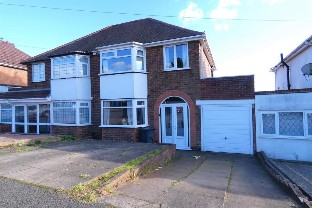 Shady Lane, Kingstanding, Birmingham 3 bed semidetached house £250,000