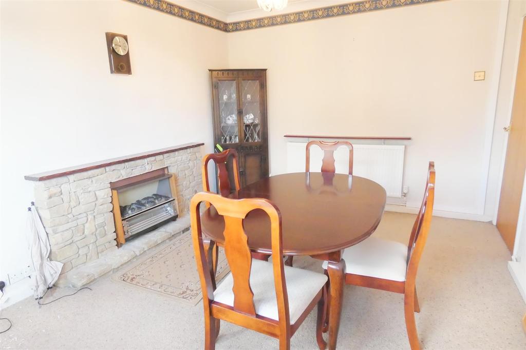 Shady Lane, Kingstanding, Birmingham 3 bed semidetached house £250,000