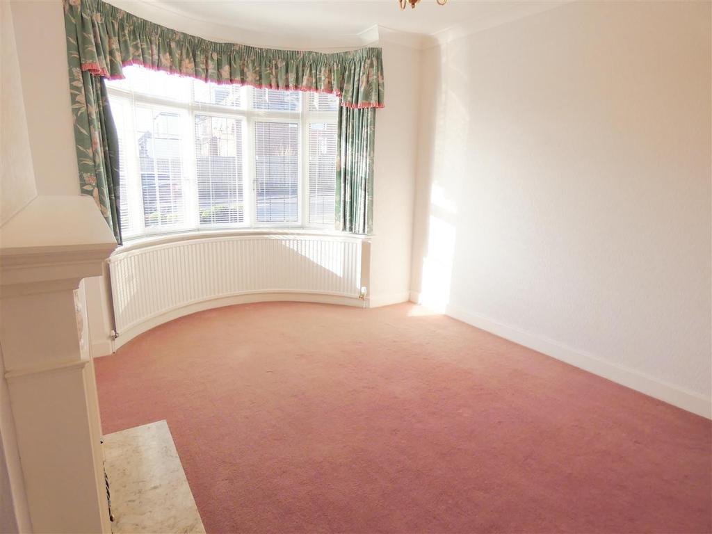 Jayshaw Avenue, Great Barr, Birmingham 3 bed semidetached house £350,000