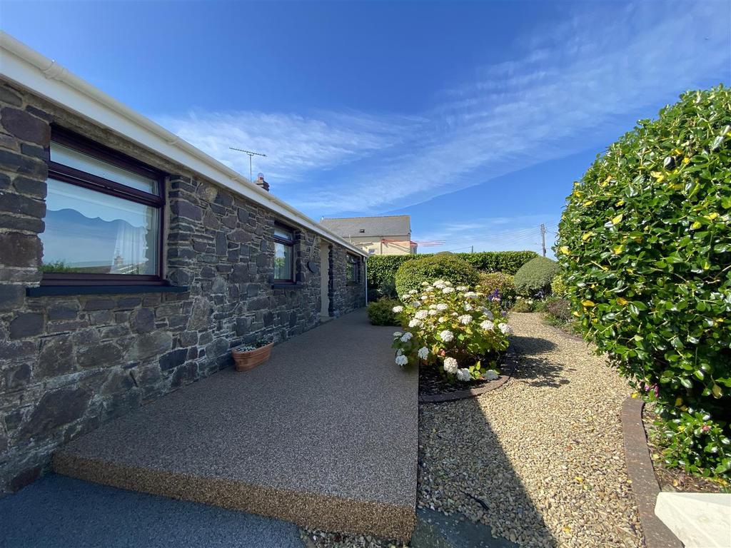 New Street, St. Davids, Haverfordwest 3 bed detached bungalow £475,000