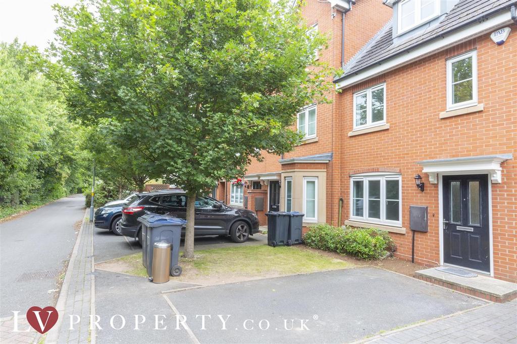 Monastery Drive, Erdington, Birmingham 3 bed house £1,300 pcm (£300 pw)