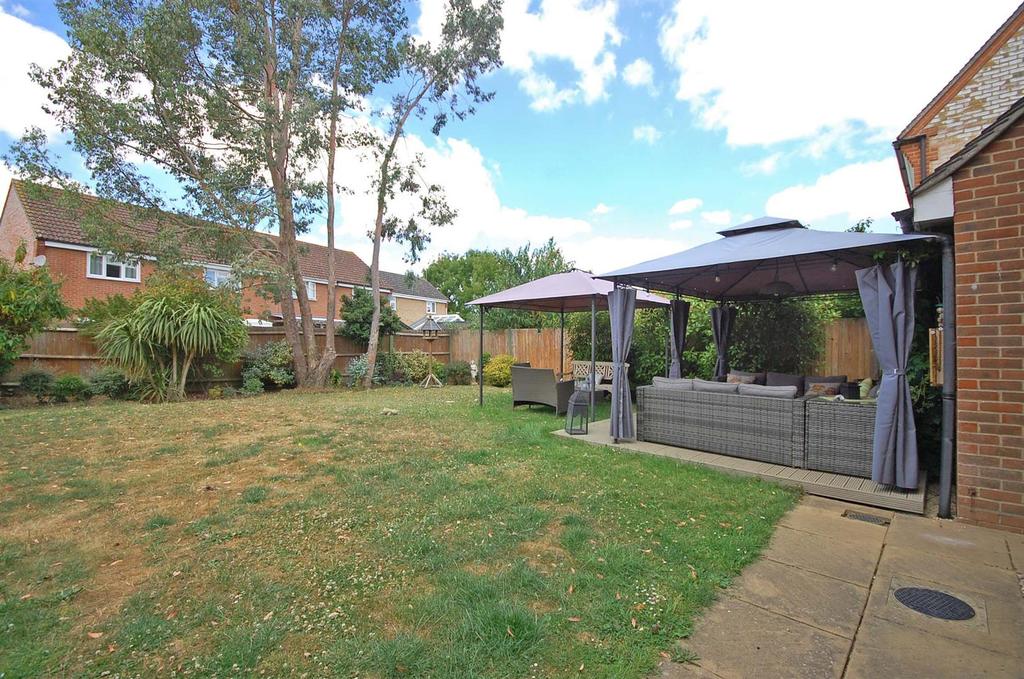 Rear Garden b.jpg