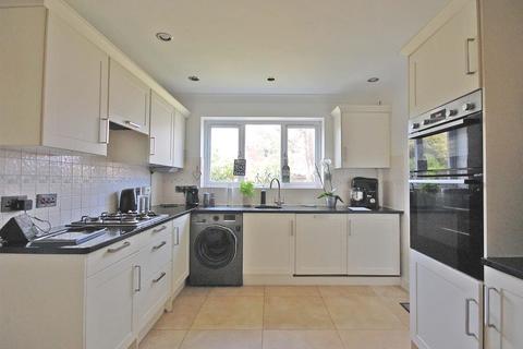 9 Long Meadow, Great Notley, Braintree, CM77 7WD