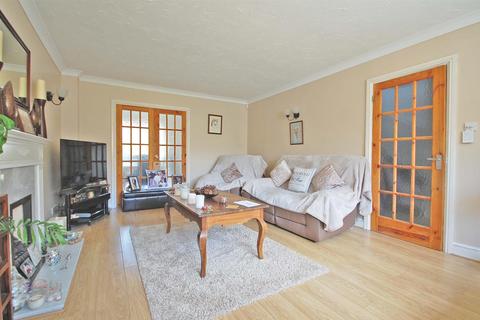 9 Long Meadow, Great Notley, Braintree, CM77 7WD