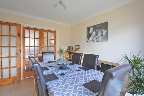 9 Long Meadow, Great Notley, Braintree, CM77 7WD