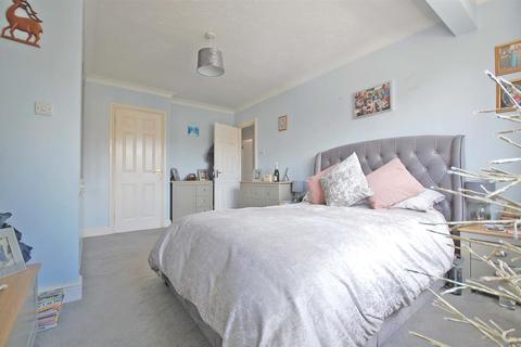 9 Long Meadow, Great Notley, Braintree, CM77 7WD