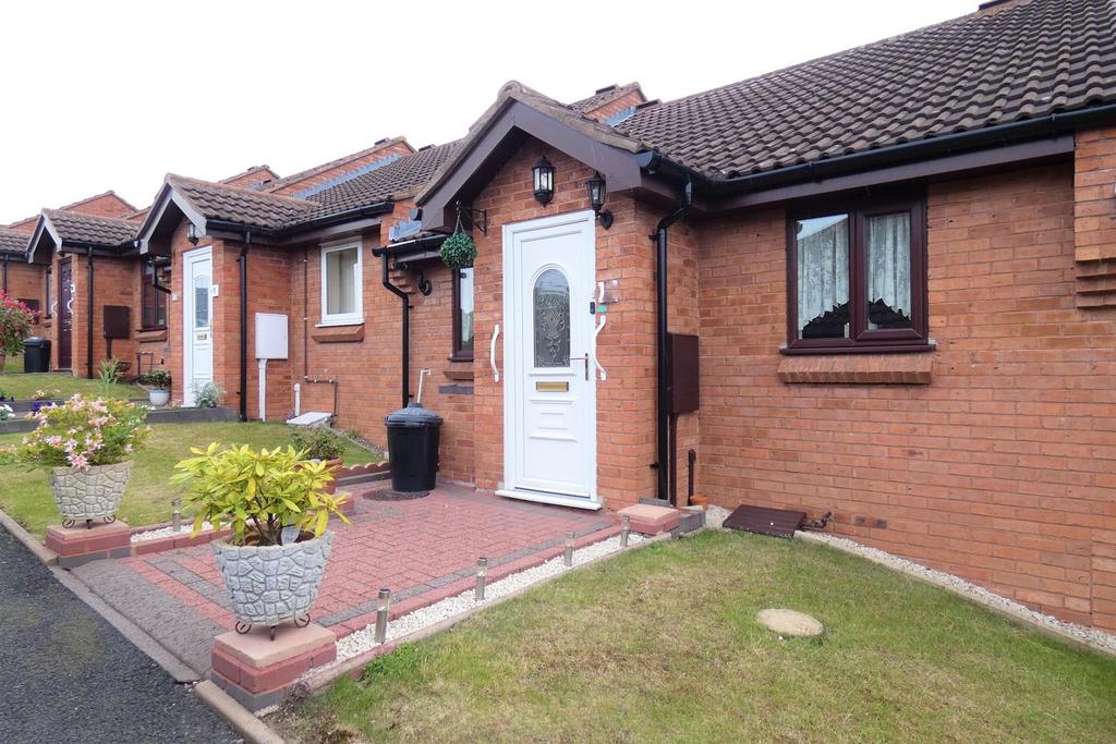 Gorstie Croft, Great Barr, Birmingham 2 bed terraced bungalow £140,000