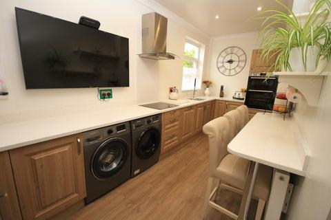 3 Norman Mount, Bradford, BD2 2NB