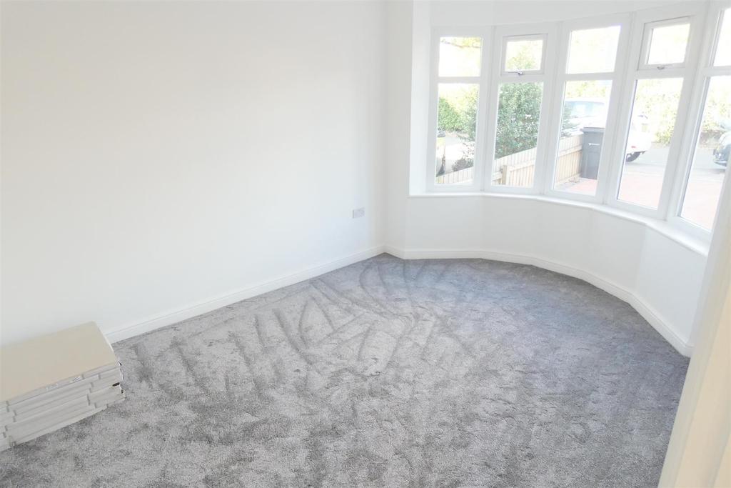 Kings Road, Sutton Coldfield, Birmingham 3 bed semidetached house £