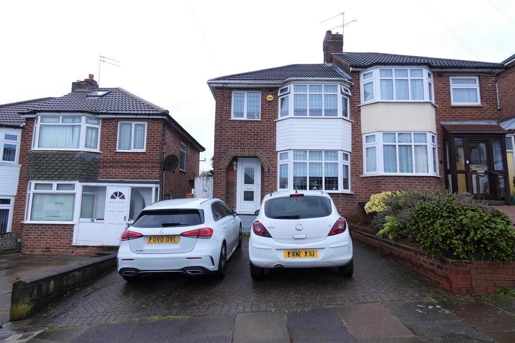 Coleraine Road, Great Barr, Birmingham 3 bed semidetached house £200,000