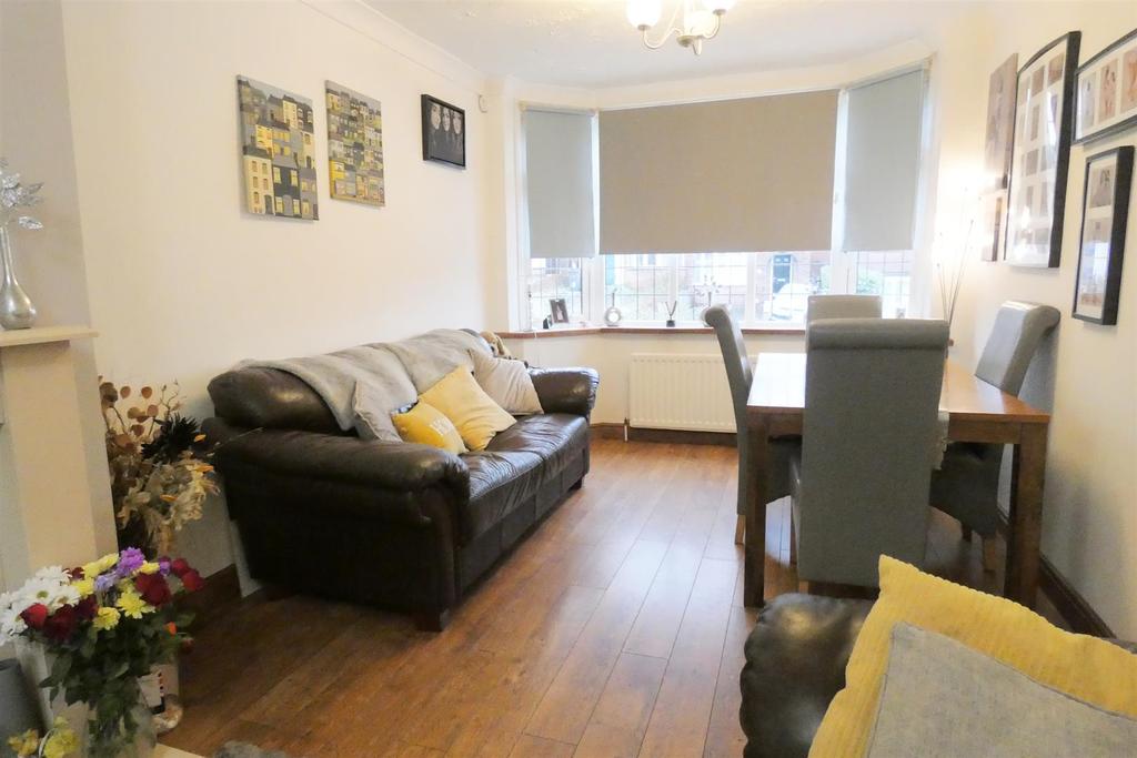 Coleraine Road, Great Barr, Birmingham 3 bed semidetached house £200,000