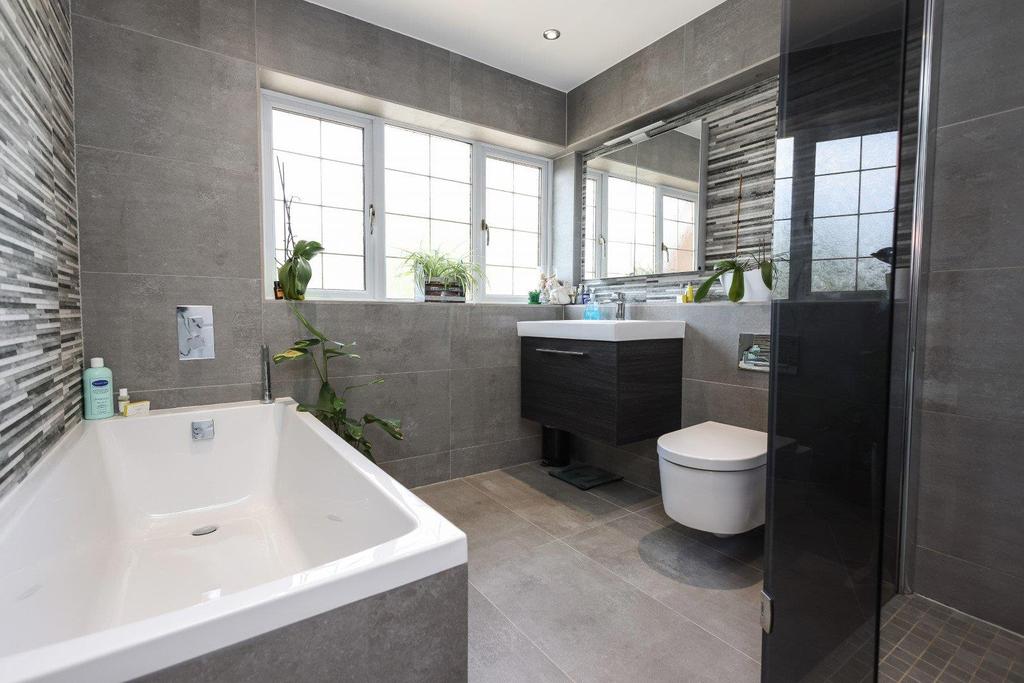 Goodwood Drive, Streetly 3 bed detached house £540,000