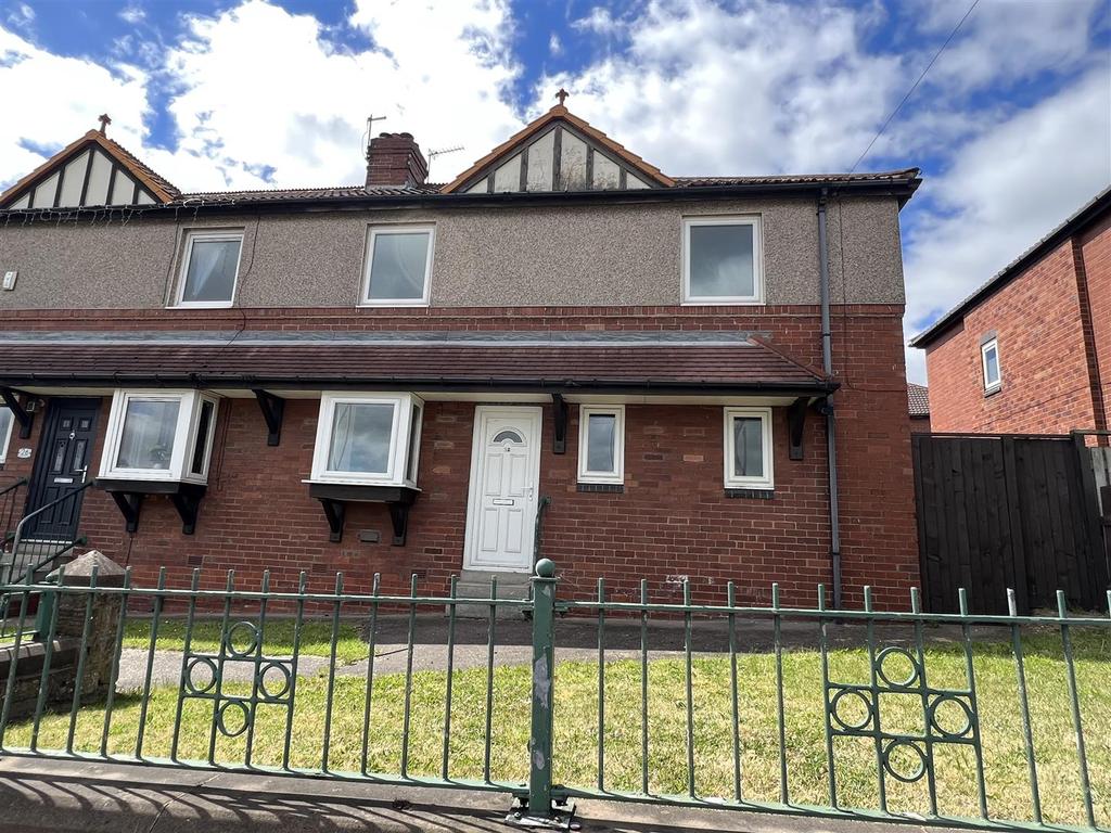 Rotherham Road, Barnsley 3 bed semidetached house £119,950
