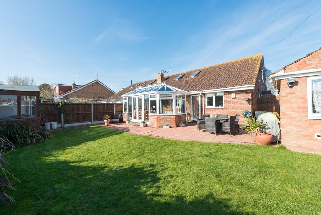 Parsonage Fields, Monkton, Ramsgate 4 bed semi-detached bungalow - £450,000