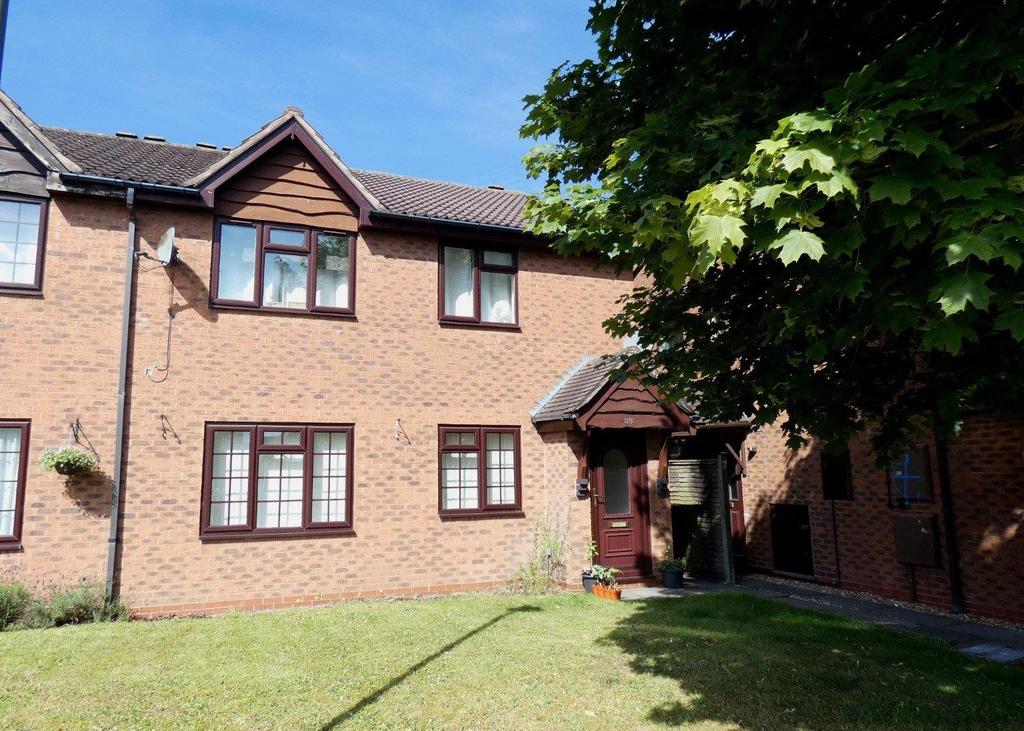 Way, Four Oaks 2 bed £195,000