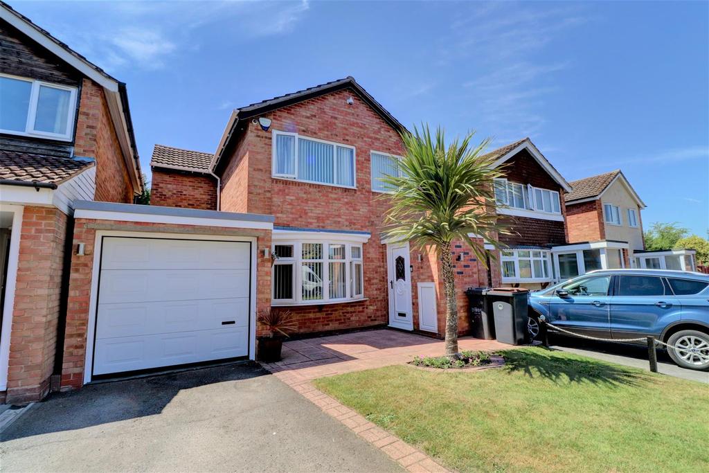 Orkney Close, Glendale, Nuneaton 4 bed detached house for sale £255,000