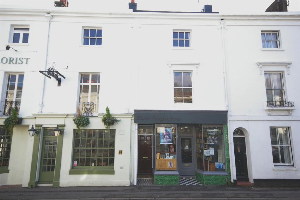 Upper North Street, Brighton, East... 2 bed £1,295 pcm (£