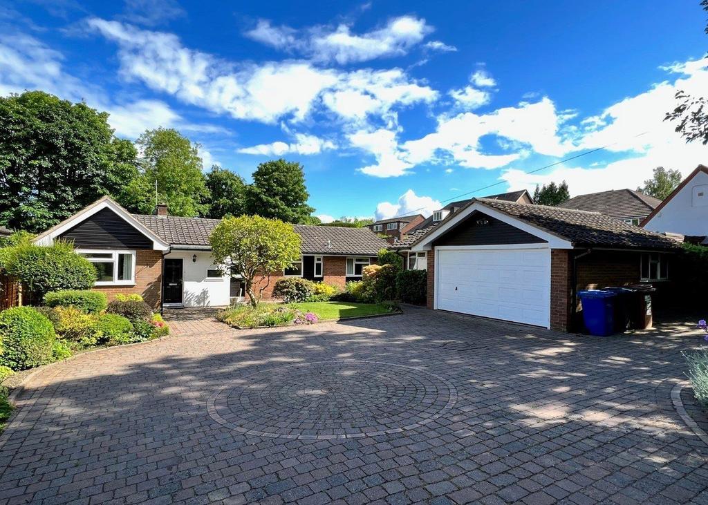 Leslie Road, Streetly 3 bed detached bungalow £720,000